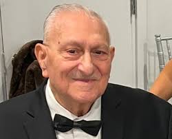 'They don't make them like Louie anymore': Staten Island man struck by  vehicle dies at 84