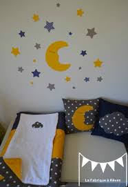 Decoration Chambre Bebe Etoiles Nuages Lune Jaune Bleu Marine Taupe Blanc Photo De Realisations Clients Gigoteuse Et Tour De Lit Bebe Decoration Chambre Enfant Liste De Naissance