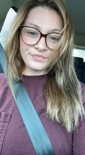 Hello, I'm a hiker staying in tehachapi for a few days. I got a hitchhike  yesterday from tehachapi willow springs road to downtown and i think a left  my sunglasses (they are