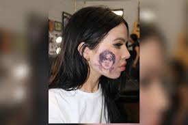 Kasia lenhardt, exnovia del jugador del bayern múnich jérôme boateng, fue encontrada muerta el kasia lenhardt fue encontrada este martes por la policía alemana en su apartamento de berlín. Kelsy Karter Explains Why She Got That Harry Styles Tattoo London Evening Standard Evening Standard