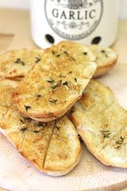 Knoblauch Baguette Wenn Etwas Zum Sommer Dazu Gehort Dann Ganz Klar Das Knoblibrot Ich Habe Schon Di Knoblauchbaguette Vorspeisenrezepte Vorspeisen Rezepte