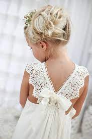 100 idées pour cheveux courts et longs. 25 Idees De Coiffures De Mariage Pour Petite Fille Robe Mariage Petite Fille Coiffure Mariage Enfant Coiffure Mariage