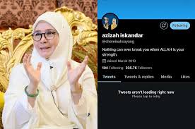 유튜브 자막 설정을 해 주세요. Raja Permaisuri Agong Deactivates Her Twitter Due To Toxic Comments From Cyber Bullies News Rojak Daily