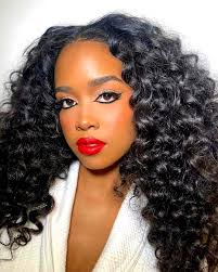 hermusicofficial and hermakeup content