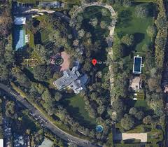Jeff bezos stopped by the gleaming new factory of the future of relativity space on friday, a person familiar with the visit told cnbc, for a tour of the long beach, california facility with ceo. Report Jeff Bezos Buys L A Mansion For 165m And Land From Paul Allen Estate For 90m Geekwire