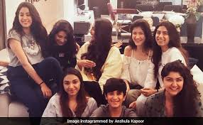 Baked juicy ham and swiss cheese nestled in soft, sweet hawaiian rolls with a buttery dijon, onion, and poppy seed topping. Inside Janhvi Kapoor S 21st Birthday Party With Sisters Sonam Anshula Shanaya Khushi