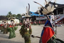 Mengenal alat dan bahan untuk melukis. Ritual Hudoq Dan Pedalaman Suku Dayak Di Kalimantan Timur Sari Novita