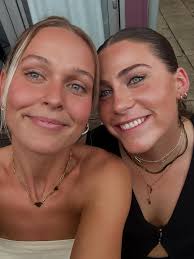 Beth Martini (@beth.martini) • Instagram photos and videos