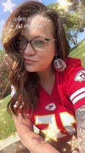 April Lafleur's Instagram, Twitter & Facebook