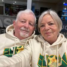 Hi here in stalis at the moment for the first time, anyone know of any  markets etc to have a wander around thanks xx