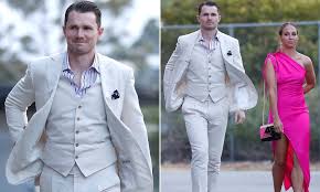 Apr 21, 2021 · patrick dangerfield set to undergo surgery after syndesmosis injury, sidelined indefinitely. Afl Star Patrick Dangerfield Ruthlessly Mocked Over Brownlow Medal Outfit Daily Mail Online