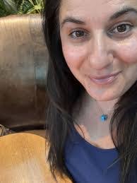 Jennifer Mullin's Instagram, Twitter & Facebook