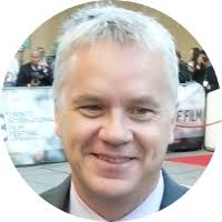 Family relationship of Tim Robbins and Taylor Lautner via Walter Palmer