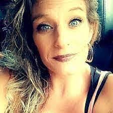 Loretta Everhart's Instagram, Twitter & Facebook