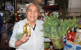 Caña con ruda (tradición), una tradición milenaria enraizada originalmente en el litoral argentino, especialmente en las provincias de misiones y corrientes. Comenzo El Movimiento En La Placita En Busca De La Tradicional Cana Con Ruda Primera Edicion