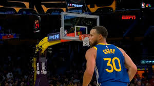 Doncic faz 49 pontos, flerta com triplo-duplo e garante vitória dos Lakers sobre os Wolves