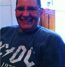 Edwina Bull's Instagram, Twitter & Facebook