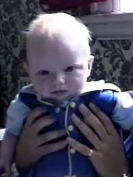 Ed sheeran concert tickets edward christopher sheeran shwan mendes ed sheeran love hot song famous pictures he is my everything ginger men celebs. Ed Sheeran So Suss War Der Rotschopf Als Baby Intouch