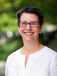 Betsy Armstrong's Instagram, Twitter & Facebook