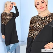 Esnek Kumas Yapisina Sahip Olan Siyah Tunik Yarasa Kol Stile Sahiptir Tunik Cepsiz Ve Dugmesiz Model Olmakla Birlikte Bisiklet Yakad Moda Stilleri Triko Giyim