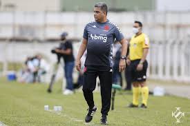 Assista ao jogo escolhendo um dos players acima! L3nr8tgn8jm8hm