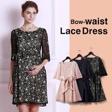 Chi ha detto che ad una cerimonia la donna in gravidanza debba un bell'abito elegante stile impero perfetto in primavera ed ideale in estate ma se usato con un night and day da indossare sotto l'abito può essere. Vestito In Pizzo Per Allattamento Sweet Mommy