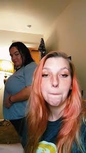 Amber Kloss's Instagram, Twitter & Facebook