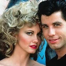 Les tenues iconiques de Olivia Newton-John dans Grease