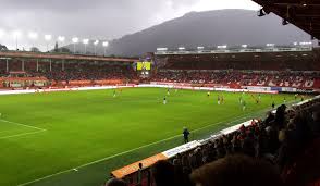 Brannen ved gamle vikanvegen i hustadvika kommune er aukande, og har no ein brannfront på ca. Brann Stadion Bergen The Stadium Guide