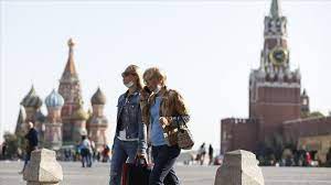 La russie est, de loin, le plus vaste pays du monde (plus de trente fois la superficie de la france), s'étendant sur environ 10 000 km d'ouest en est, de la baltique au pacifique (onze fuseaux horaires). Russie Covid 19 7 212 Nouvelles Infections Dues Au Virus En 24 Heures