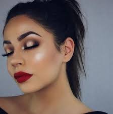 Jenna Hatcher's Instagram, Twitter & Facebook