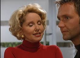 Folge 1641: 1. Henning kann nicht fassen, dass sich ausgerechnet sein  bester Freund in Marie verliebt hat. Trotzdem versucht er Mark eine Chance  zu geben, sich ihm gegenüber zu erklären, und baut ihm ...