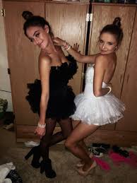 White and black swan halloween costumes. Black And White Swan Halloween Costume Halloween Dress Halloween Outfits Haloween Costumes