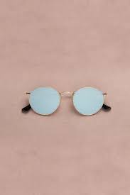 Dans cette sélection de lunettes de soleil pour homme, les fameux modèles à double pont côtoient les montures rondes ou hexagonales. Lunette De Soleil Ray Ban Rb3447 Ronde Optic Duroc Lunettes De Vue Et Lunettes De Soleil