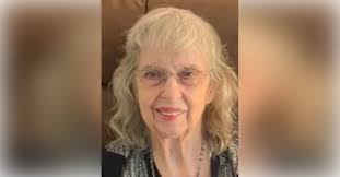 Shelley Duran's Instagram, Twitter & Facebook