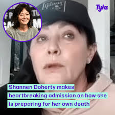 Vicky Craven's Instagram, Twitter & Facebook