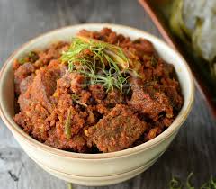 Meski terlihat mudah dan sederhana, proses membuat daging bumbu kecap memiliki rahasia untuk menghasilkan rasa yang sempurna. Resepi Daging Kerbau