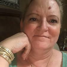 Lori Siller's Instagram, Twitter & Facebook