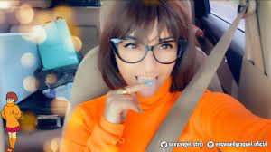 Emanuelly Raquel - Velma Cosplay