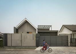 Mulai dari batu bata, batako, beton, bahkan batu alam sekalipun. Contoh Pagar Rumah Minimalis Murah Dari Besi Baja Ringan Kayu Grc