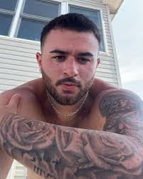 Chris Viola's Instagram, Twitter & Facebook