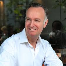 Is fake fashionable?