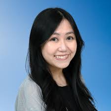 Lora Walsh's Instagram, Twitter & Facebook