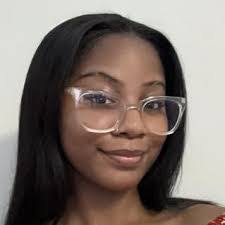 Jen Karp's Instagram, Twitter & Facebook