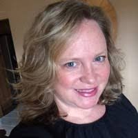 Kelly Amen's Instagram, Twitter & Facebook