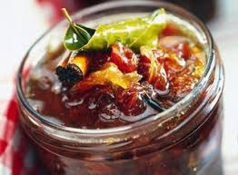 Quando vado al ristorante rimango sempre molto colpita dalle composte e dai chutney che vengono servite con i formaggi ingredienti 1kg di cipolle rosse di tropea 200g di zucchero di canna 1 cucchiaino di sale 200ml di vino bianco secco 5 cucchiai di aceto di mele 3 foglie. Confettura Di Cipolle Rosse Le 10 Migliori Ricette