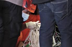 Plane crash indonesia plane crash: Pictures Aftermath Of Indonesia S Sriwijaya Air Boeing 737 500 Passenger Plane Crash News Photos Gulf News