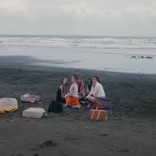 This article is about a mission. Stranded Amazon Prime Releases Trailer For Upcoming Series The Wilds Mxdwn Television