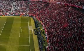 La rencontre entre nice et l'om a été interrompue ce dimanche à la 77e minute. Ogc Nice Vs Om A Mediterranean Derby Against A Background Of Controversy