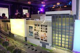 Paradigm mall jb's anchor tenant is parkson, with a 200,000 sq ft department storewhich features fashion and the largest cinema in johor, at 65,000 sq ft, opened in the mall last month. Paradigm Mall Jb To House 16 Screen Multiplex News Features Cinema Online